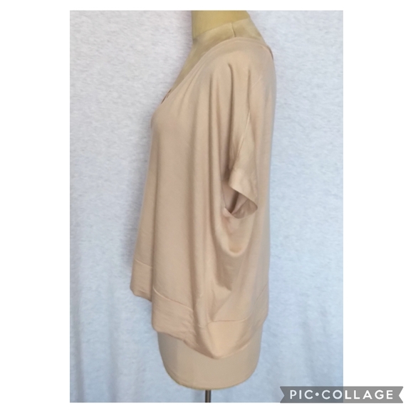 Brunello Cucinelli Cashmere V-Neck Top and Strapless Stretch Cotton-Jersey Top - Picture 3 of 10